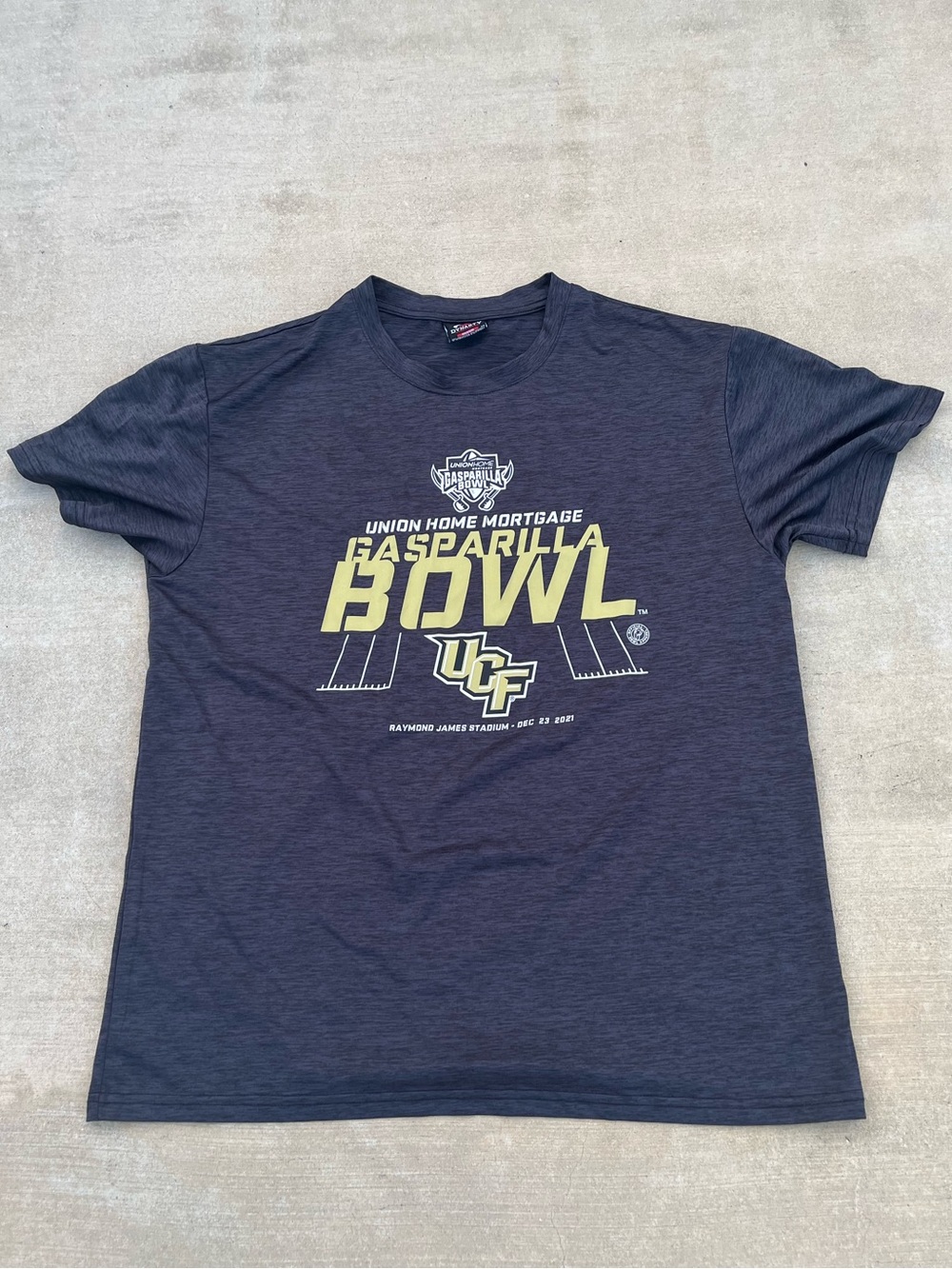 Gasparilla Bowl UCF Graphic Athletic Tee size M